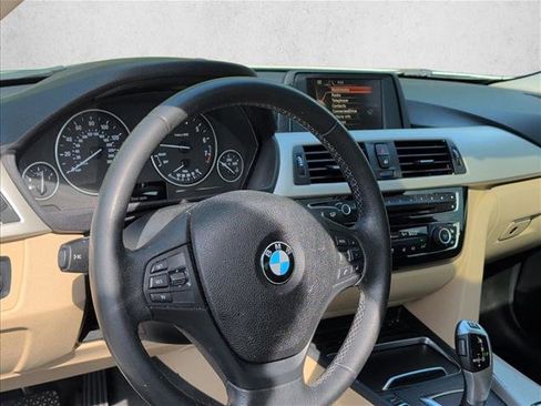 Used 2017 BMW 320i Sedan RWD image 11
