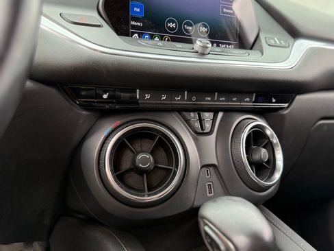 Used 2019 Chevrolet Blazer LT image 26