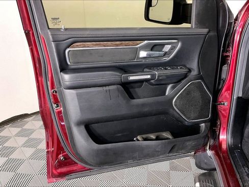 Used 2019 RAM 1500 Laramie AWD/4WD image 21