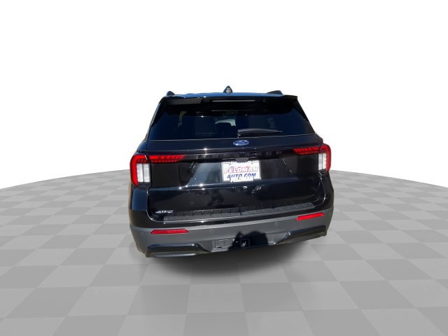 Used 2025 Ford Explorer ST-Line w/ ST-Line Street Pack AWD/4WD image 9