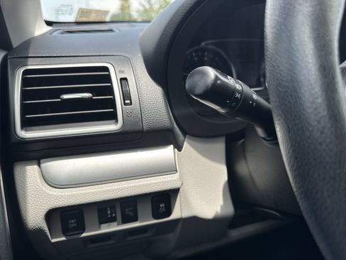 Used 2017 Subaru Forester 2.5i Premium AWD/4WD image 27