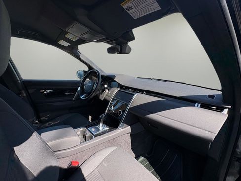 Used 2020 Land Rover Discovery Sport image 35