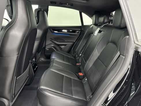 Used 2024 Porsche Macan 4 Electric image 13