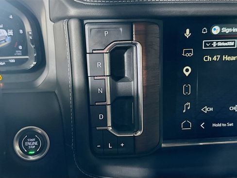 Used 2023 GMC Yukon Denali Ultimate AWD/4WD image 35