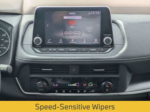 Used 2023 Nissan Rogue SV FWD image 31