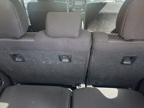 Used 2014 Mitsubishi Outlander SE AWD/4WD image 13