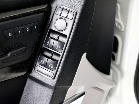 Used 2014 Mercedes-Benz GLK 250 BlueTEC 4MATIC image 17