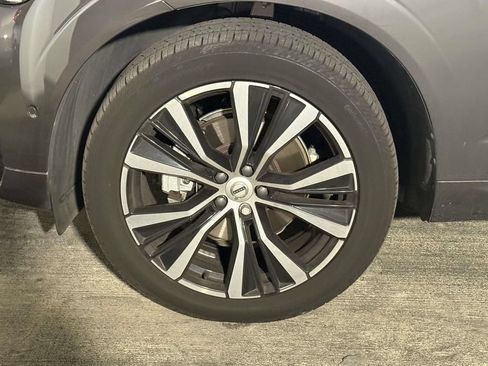 Used 2024 Volvo XC60 B5 Plus w/ Protection Package Premier AWD/4WD image 4