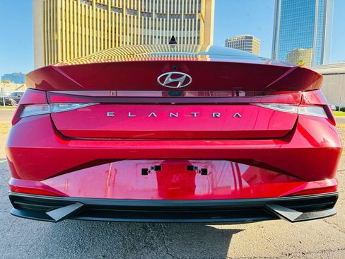 Used 2023 Hyundai Elantra SEL FWD image 18