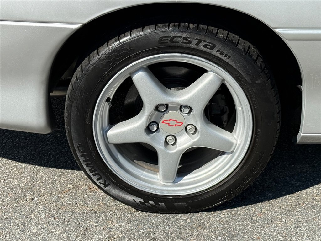 Used 1999 Chevrolet Camaro Z28 w/ SS Performance/Appearance Pkg RWD image 31
