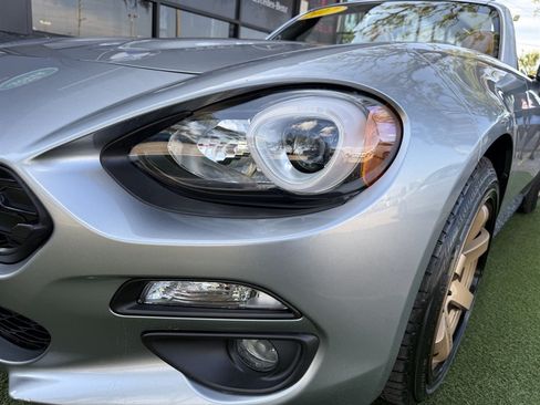 Used 2017 FIAT 124 Spider Lusso RWD image 14