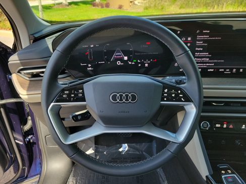 Used 2025 Audi Q5 Premium Plus w/ Premium Plus image 31