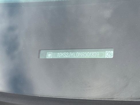 Used 2021 GMC Yukon XL Denali w/ Denali Premium Package image 7