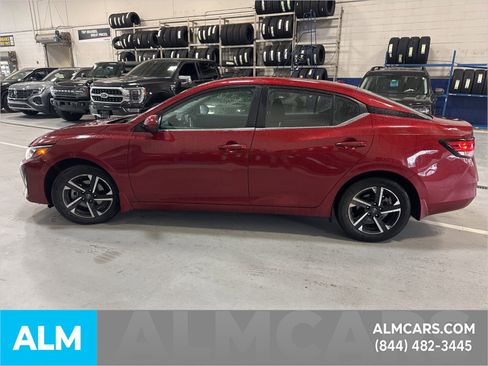 Used 2024 Nissan Sentra SV image 7