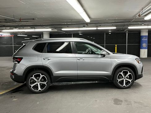 New 2025 Volkswagen Taos SEL image 38