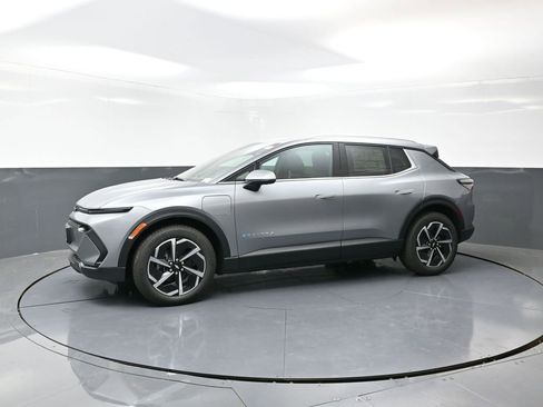 New 2026 Chevrolet Equinox EV LT image 7