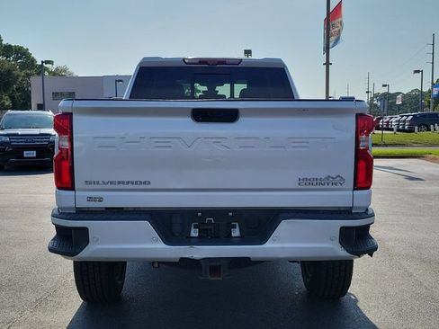Certified 2021 Chevrolet Silverado 2500 High Country w/ Z71 Off-Road Package AWD/4WD image 5