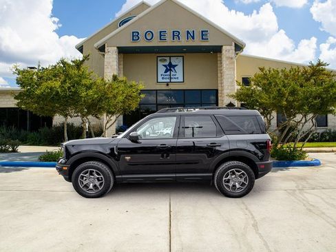 Used 2022 Ford Bronco Sport Badlands image 2