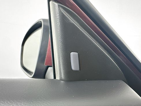 Used 2024 Nissan Sentra SV FWD image 16