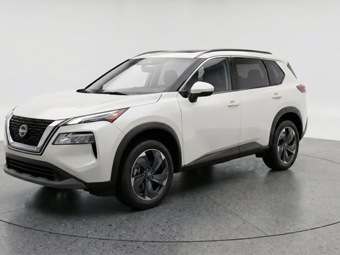 Used 2025 Nissan Rogue SV FWD image 3