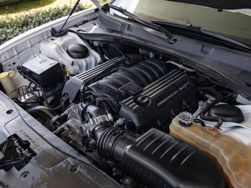 Used 2019 Dodge Charger Scat Pack RWD image 36