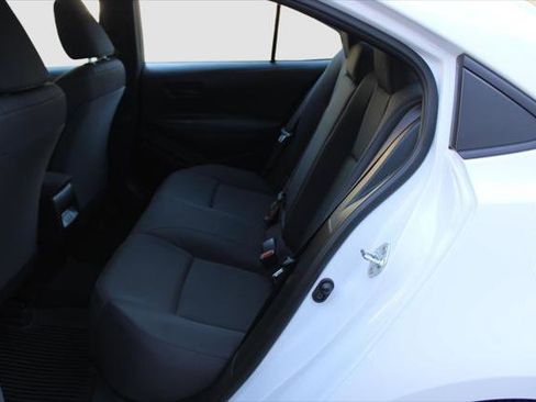 Certified 2023 Toyota Corolla LE image 32