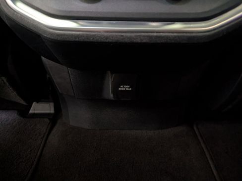 Used 2025 Ford Expedition Platinum image 13