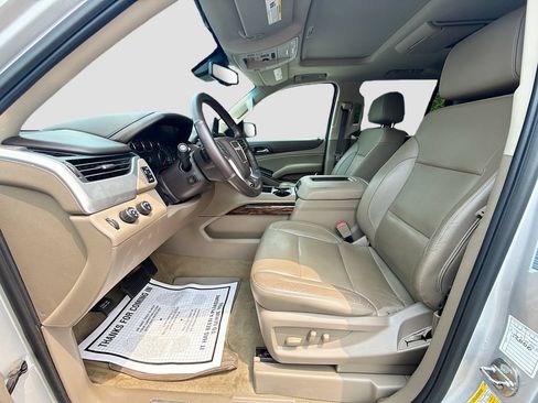 Used 2018 GMC Yukon SLT w/ Open Road Package AWD/4WD image 25