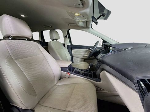 Used 2017 Ford Escape SE w/ Equipment Group 201A FWD image 28