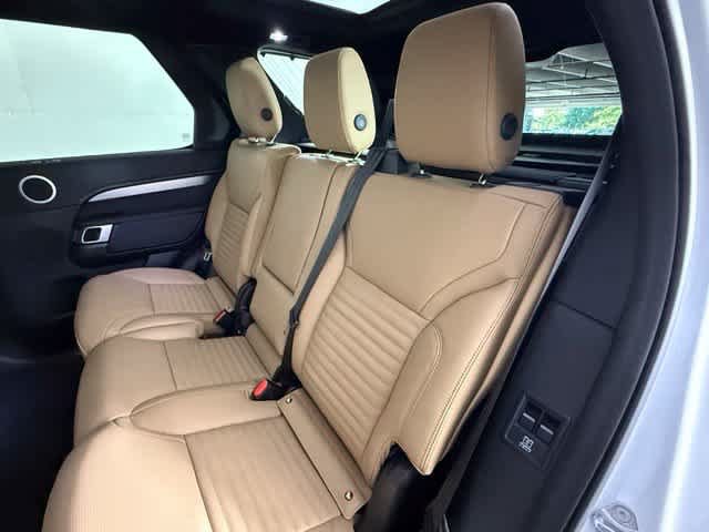 New 2026 Land Rover Discovery Limited Edition AWD/4WD image 19