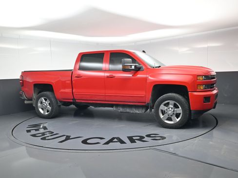 Used 2019 Chevrolet Silverado 2500 LT w/ LT Convenience Package image 15