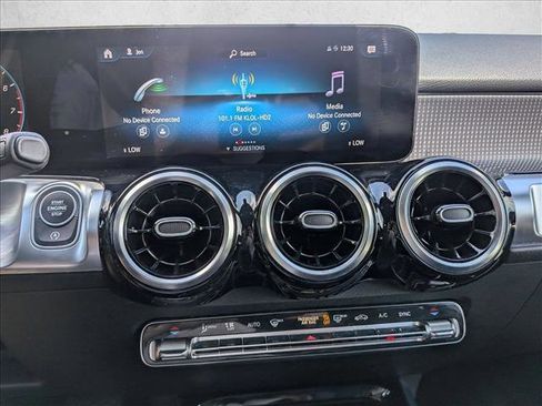 Used 2023 Mercedes-Benz GLB 250 image 14