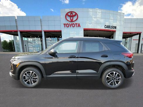Used 2025 Chevrolet TrailBlazer LT AWD/4WD image 7
