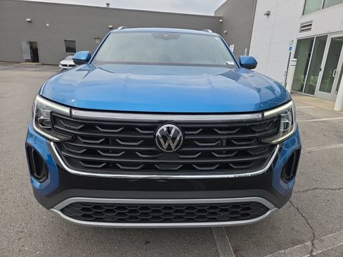 Certified 2024 Volkswagen Atlas Cross Sport SE AWD/4WD image 3