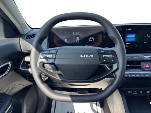 Certified 2025 Kia K4 FWD image 15