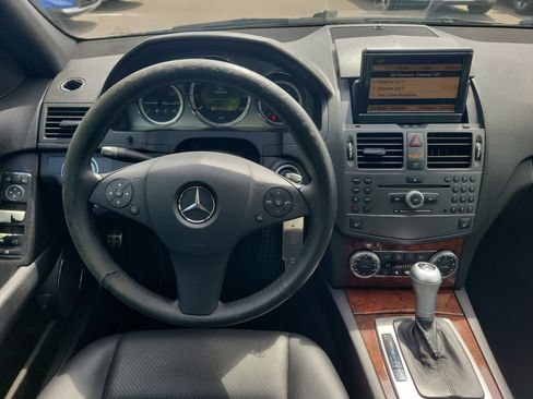 Used 2010 Mercedes-Benz C 300 Sedan image 17