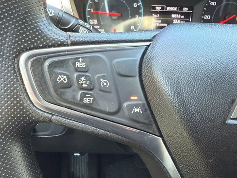 Used 2020 Chevrolet Equinox LS w/ LS Convenience Package image 12