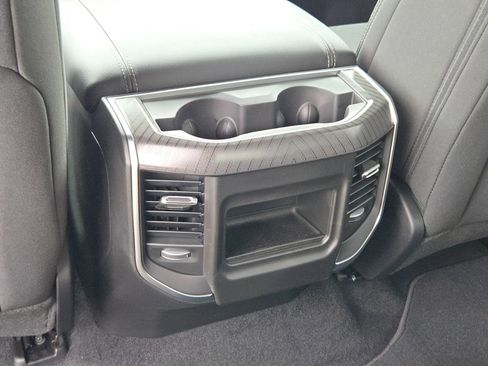 New 2026 RAM 1500 Express AWD/4WD image 18