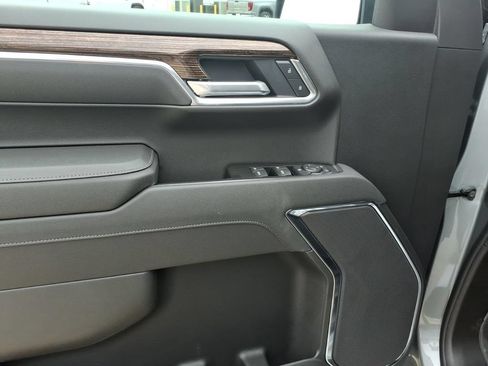 New 2026 GMC Sierra 1500 SLE AWD/4WD image 14