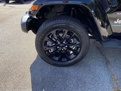 Used 2023 Jeep Wrangler Sahara w/ Cold Weather Group image 35