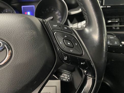 Used 2018 Toyota C-HR XLE image 15