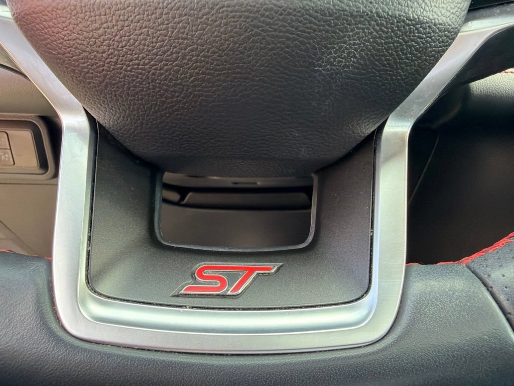 Used 2025 Ford Explorer ST AWD/4WD image 42