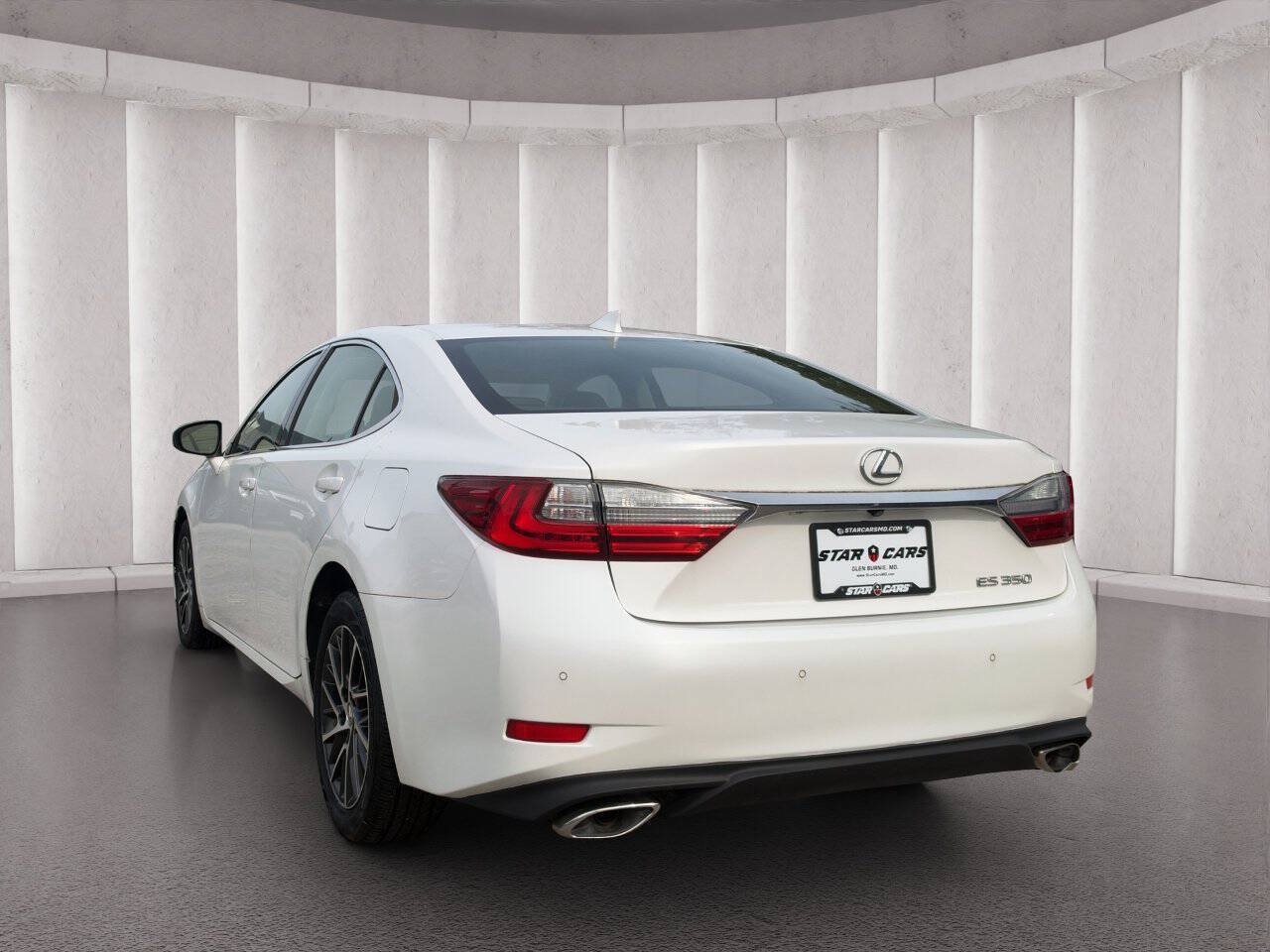 Used 2016 Lexus ES 350 w/ Premium Package w/Wood Trim FWD image 3