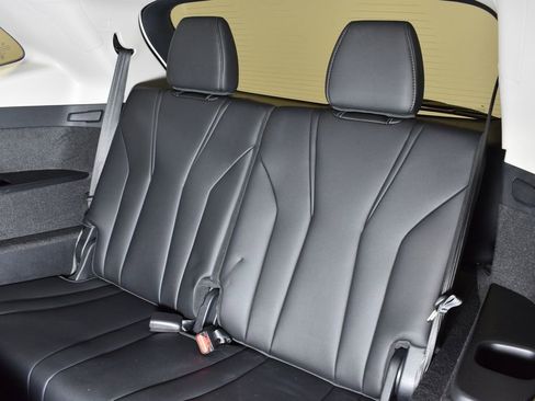 Used 2024 Acura MDX SH-AWD image 28