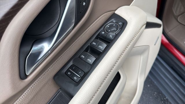 Used 2021 GMC Yukon XL Denali w/ Denali Premium Package AWD/4WD image 22