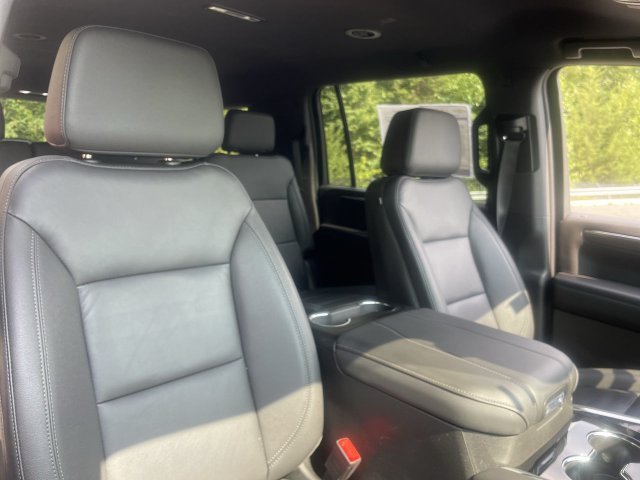 Certified 2026 Chevrolet Suburban LT w/ Comfort Package AWD/4WD image 29