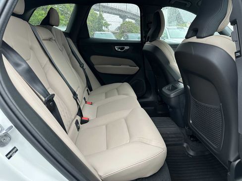 Used 2026 Volvo XC60 B5 Plus w/ Protection Package Premier AWD/4WD image 12