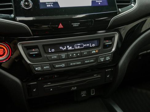 Used 2019 Honda Pilot Touring image 21
