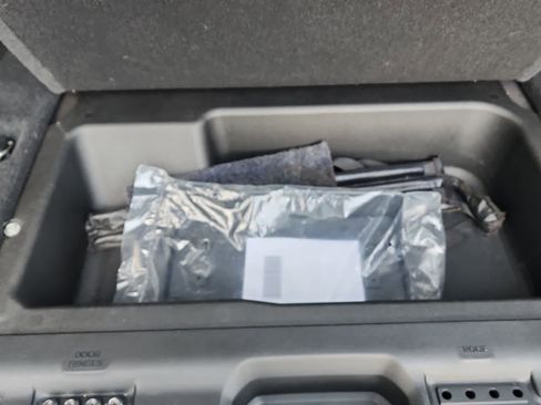 Used 2020 Jeep Wrangler Unlimited Sahara image 17