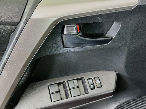 Used 2017 Toyota RAV4 LE image 15